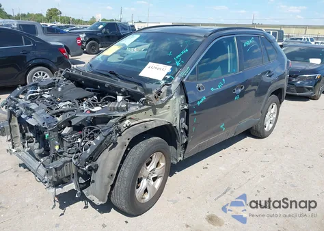 2021 Toyota Rav4 Xle z USA, uszkodzony, nr VIN 2T3W1RFV5MW112857